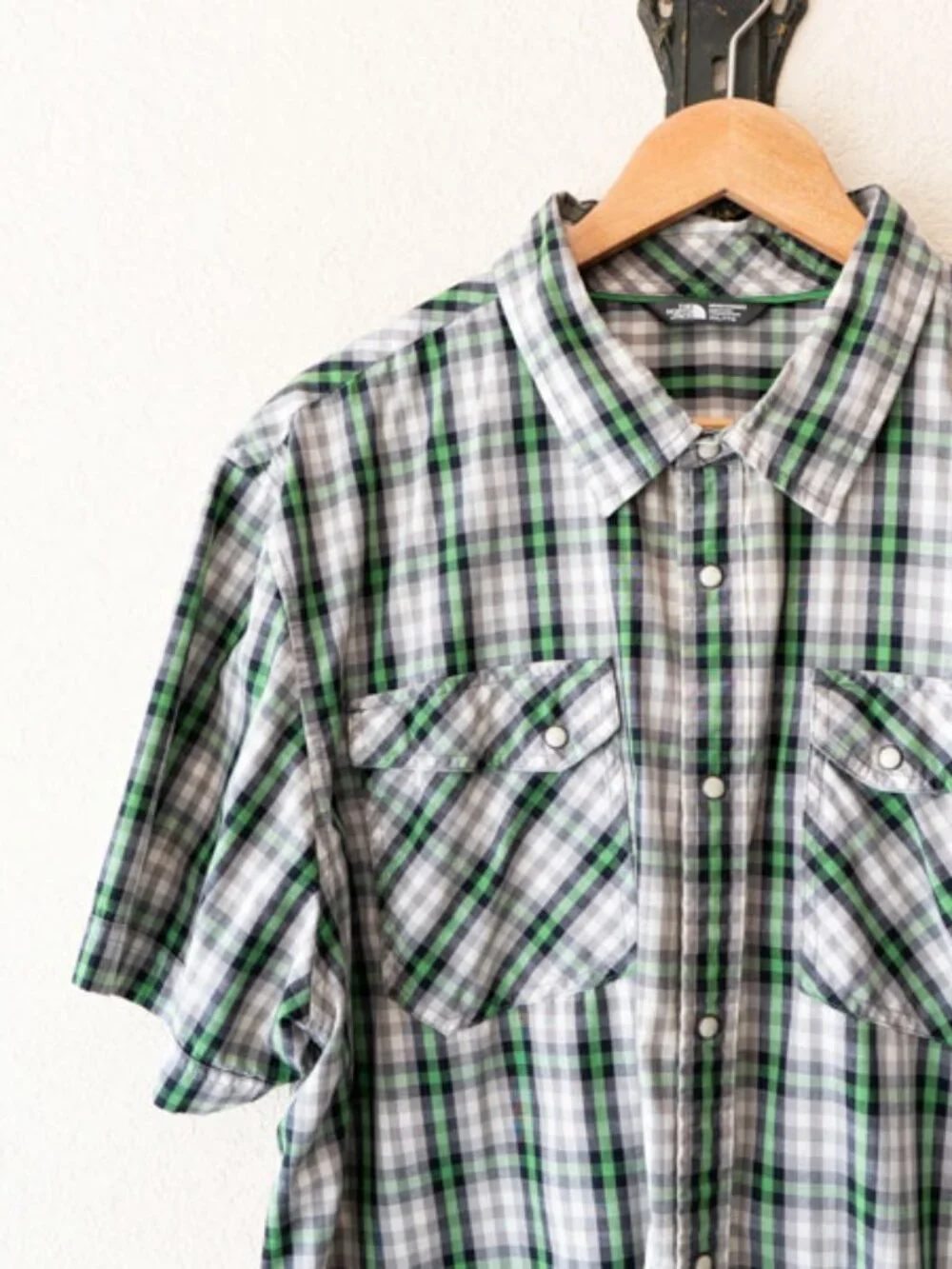 The North Face Plaid Snap Button Up Shirt XXL Green Gray Outdoor Hiking